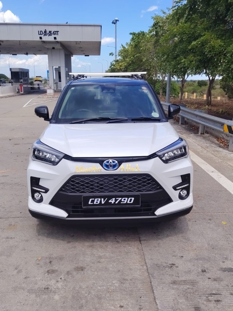 Vue avant de la Toyota Raize